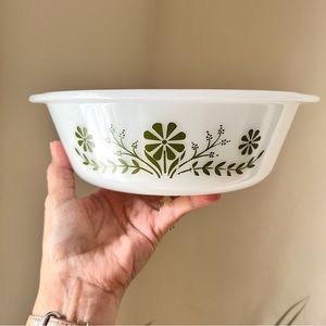 Glasbake green daisy baking dish Vintage round 2 quart size good conditi…